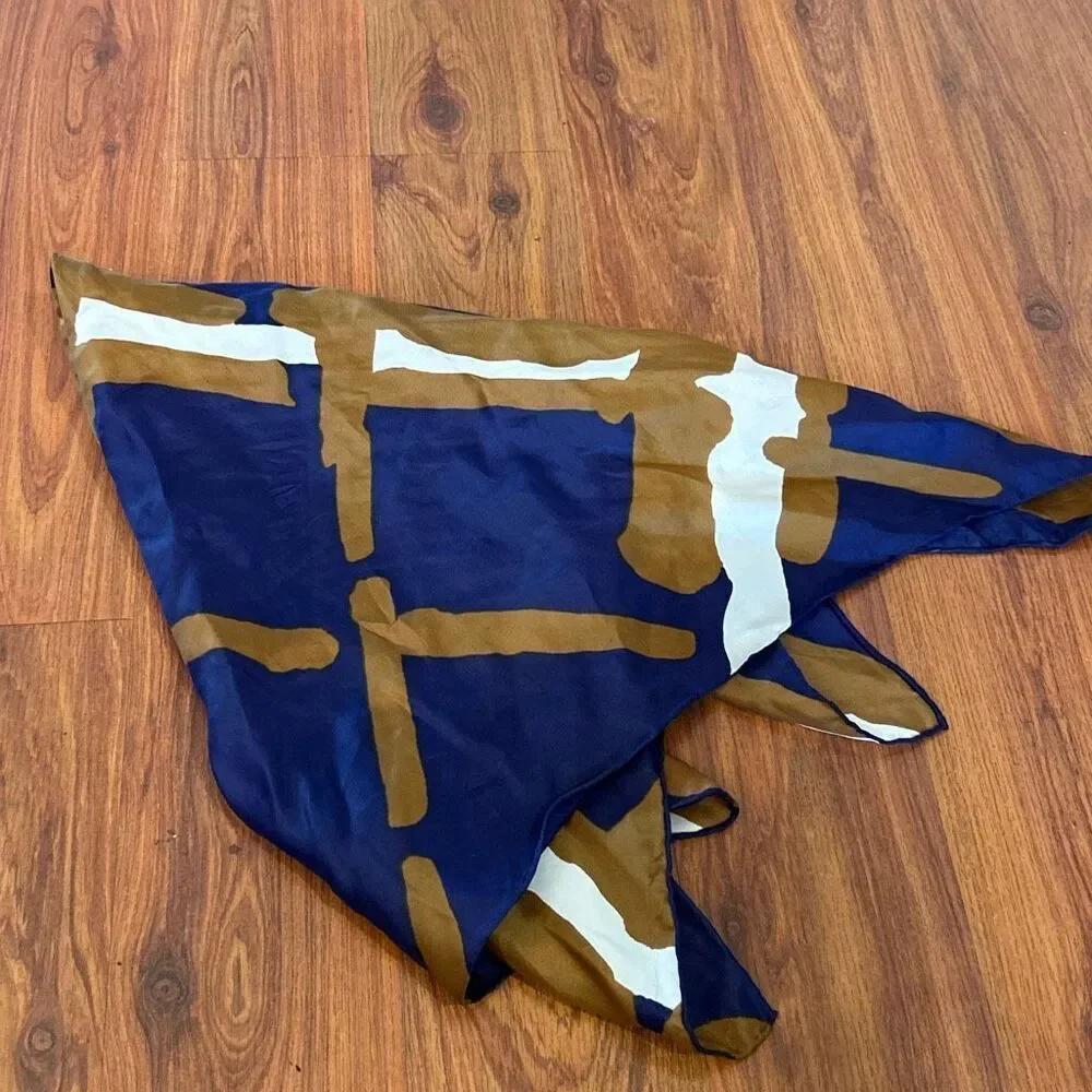 Vintage Uena Polkadot scarf